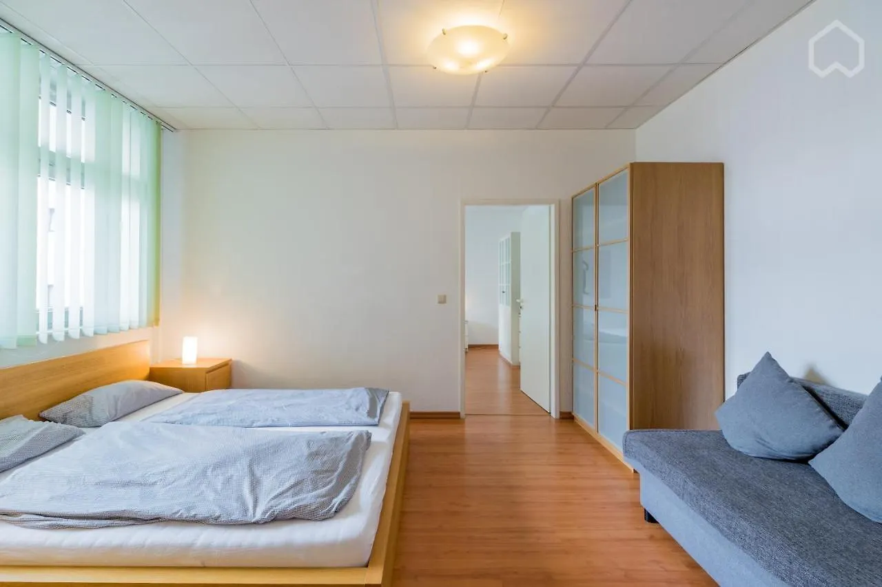 Spacious And Modern Furnished Apartment For 10 Guests Berlín Německo